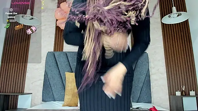 Cailinmilf online show from October 2025 08:17:01 PM