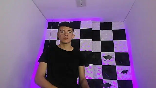 AndyFame1 online show from October 2025 07:04:02 PM