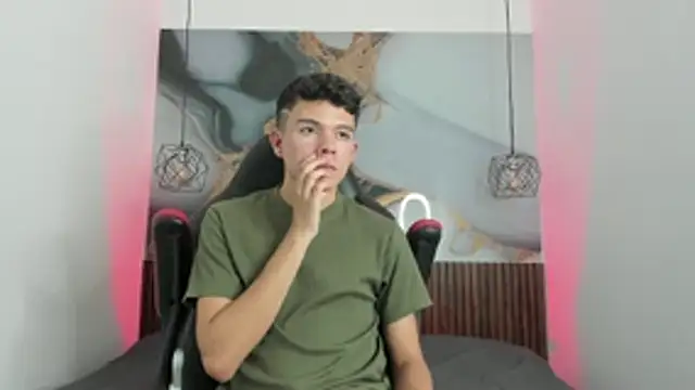 AndyFame1 online show from November 2025 06:54:02 PM