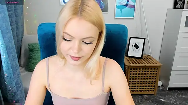 KatherineePierce online show from May 2026 03:52:02 PM