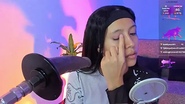 Snapshot of alicemoon__ chatting on December 2025 10:13:02 AM alicemoon online show from December 2025 10:13:02 AM