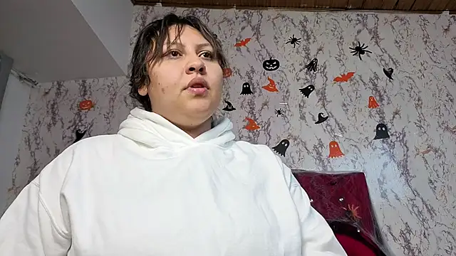 Larissa Antonella online show from October 2025 03:47:02 AM