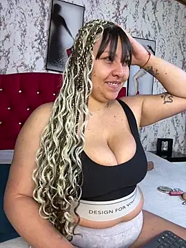 Larissa Antonella online show from April 2026 03:53:02 AM