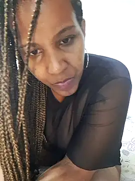 Snapshot of VikysDavis chatting on April 2026 12:33:01 AM VikysDavis online show from April 2026 12:33:01 AM