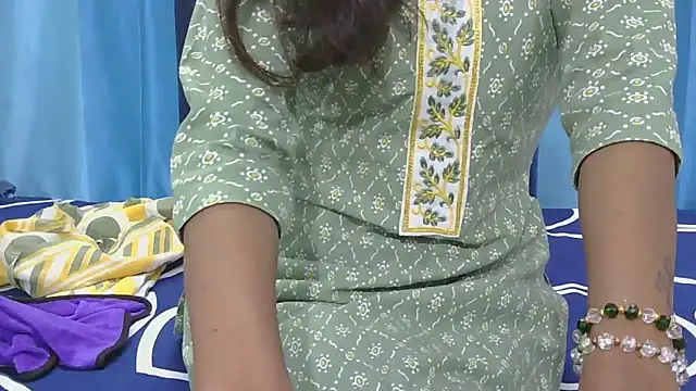 Aarti misty71 online show from November 2025 05:18:01 AM