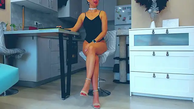 MadinaBrown online show from October 2025 09:21:02 AM