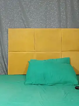 HugeTitisxx online show from June 2026 06:32:02 AM