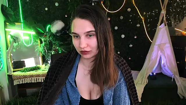 Snapshot of TessaMill chatting on February 2026 06:10:01 AM TessaMill online show from February 2026 06:10:01 AM