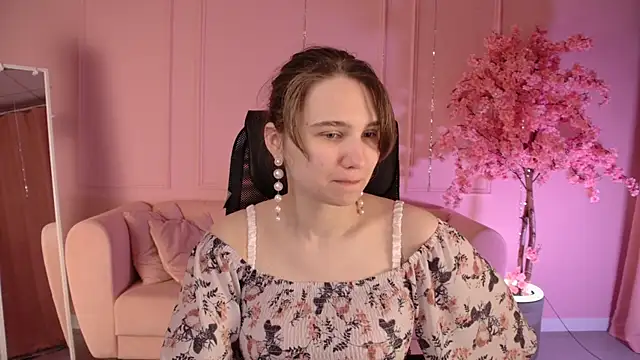 TessaMill online show from May 2026 05:05:01 AM