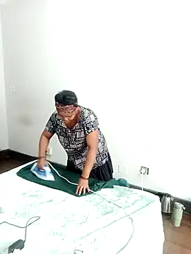 ShySexyBaddiexx online show from September 2025 10:29:01 AM