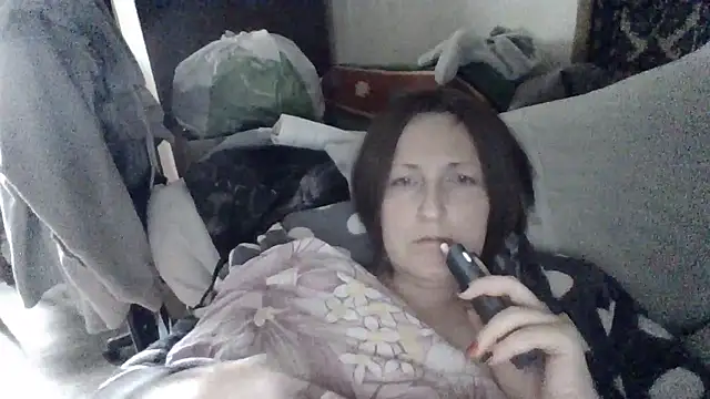 Snapshot of AllaSowinskaya chatting on October 2025 09:33:01 AM AllaSowinskaya online show from October 2025 09:33:01 AM