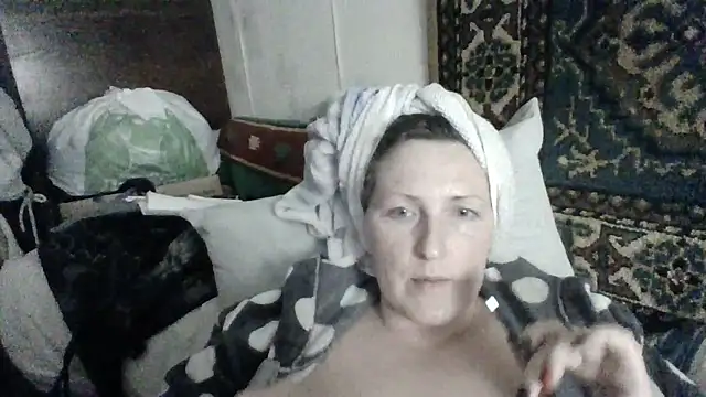 Snapshot of AllaSowinskaya chatting on October 2025 05:46:01 PM AllaSowinskaya online show from October 2025 05:46:01 PM