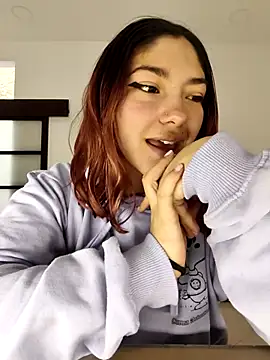 Victoria Beaumont online show from April 2026 01:14:02 PM
