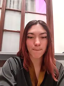 Victoria Beaumont online show from May 2026 12:13:01 PM