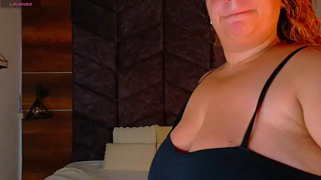 JenaCooper  online show from April 2026 01:47:02 AM