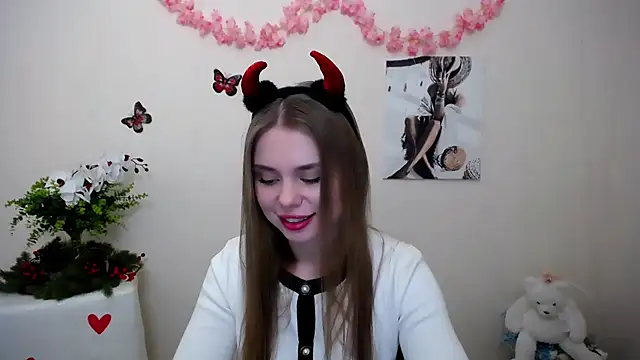 Snapshot of OceanicDawn chatting on March 2026 07:15:01 AM OceanicDawn online show from March 2026 07:15:01 AM