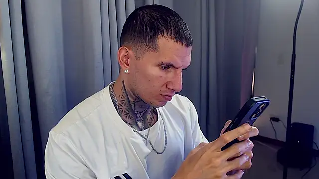 Snapshot of Shane_Clay chatting on October 2025 05:01:01 PM Shane Clay online show from October 2025 05:01:01 PM