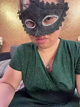 Iampriyaaa15 online show from May 2026 07:46:02 AM