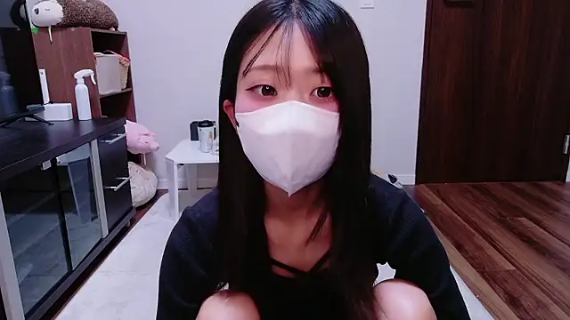 Snapshot of OSUSHI-CHAN chatting on April 2026 06:43:01 PM OSUSHI-CHAN online show from April 2026 06:43:01 PM