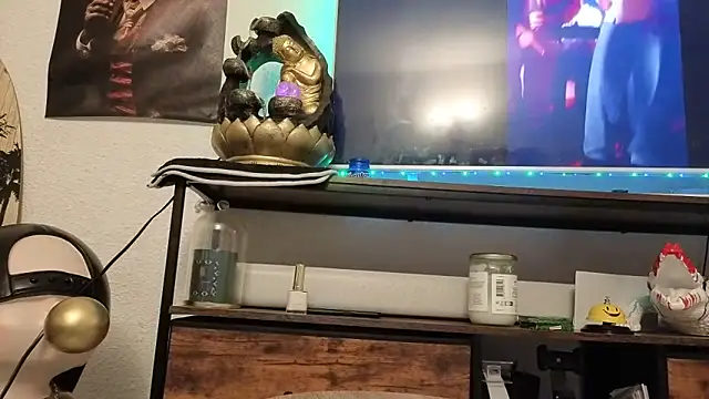 Snapshot of Oulola777 chatting on November 2025 06:30:01 PM Oulola777 online show from November 2025 06:30:01 PM