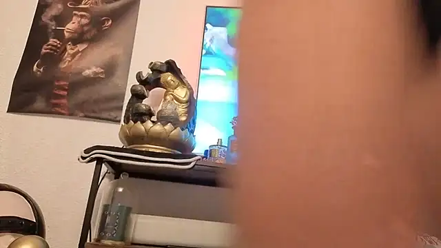 Snapshot of Oulola777 chatting on November 2025 06:51:01 PM Oulola777 online show from November 2025 06:51:01 PM