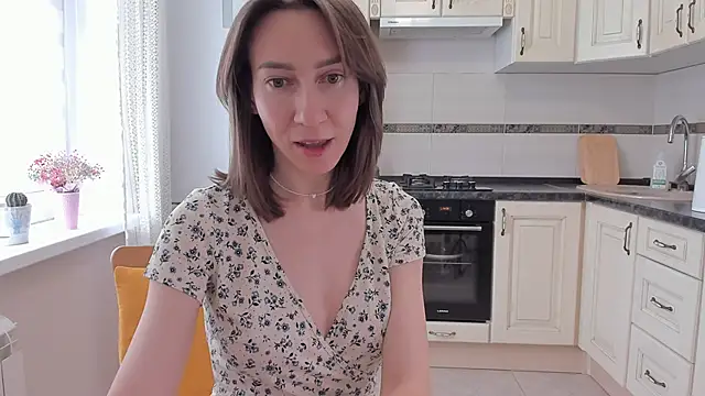GoodGlamorGirl online show from May 2026 04:18:01 AM