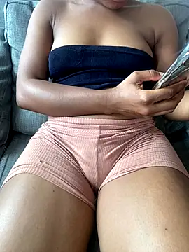 PrettyNina77 online show from October 2025 12:28:02 PM