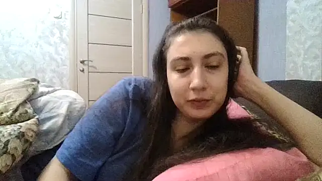 Snapshot of summerrrcat chatting on November 2025 04:51:02 AM summerrrcat online show from November 2025 04:51:02 AM