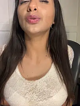 chicachocolate01 online show from September 2025 02:27:02 AM