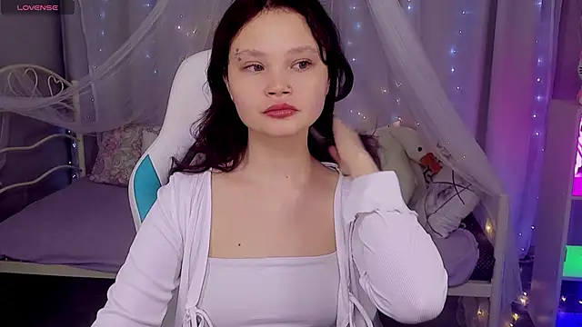 EmilyChaves online show from May 2026 07:38:02 AM