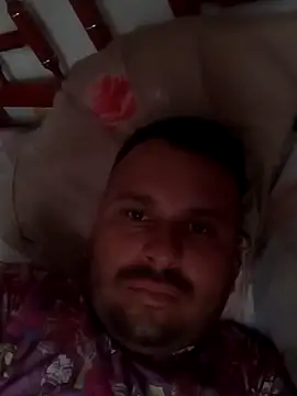 Snapshot of Andrade-1 chatting on November 2025 05:46:02 PM Andrade-1 online show from November 2025 05:46:02 PM