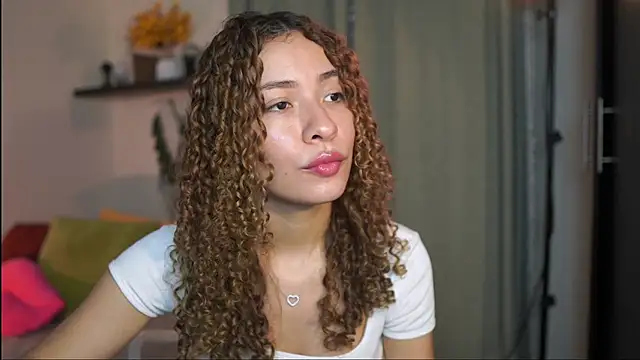 Snapshot of isabella-garcia- chatting on October 2025 02:01:01 AM isabella-garcia- online show from October 2025 02:01:01 AM