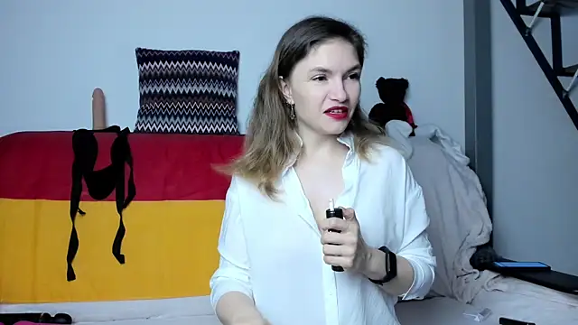 Katherine Twilight online show from March 2025 03:39:01 PM