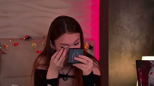 DianaGlow online show from October 2025 02:39:01 PM