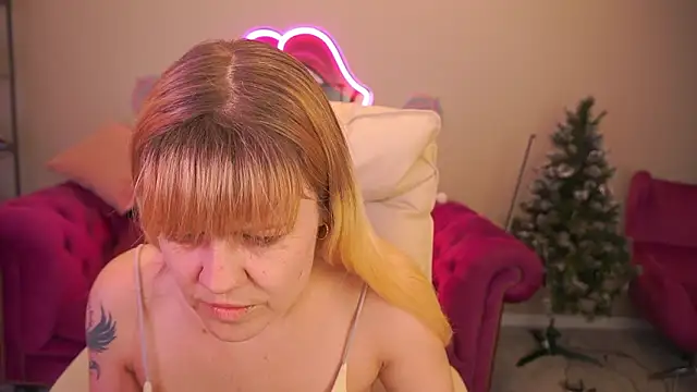 BellaLaPetit online show from January 2026 07:11:01 PM