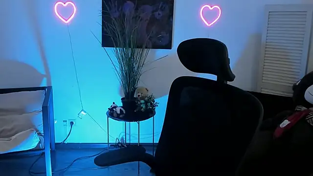 AuroraWrenfield online show from February 2026 04:38:01 AM