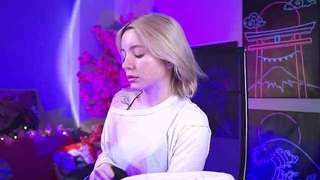 AuroraWrenfield online show from March 2026 02:27:01 AM