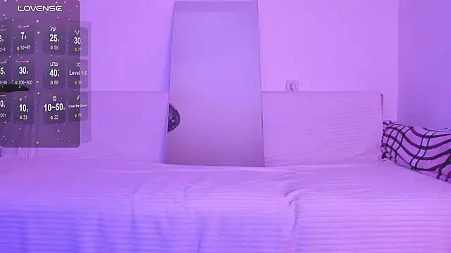 Lil Foxy9 online show from November 2025 04:49:01 PM