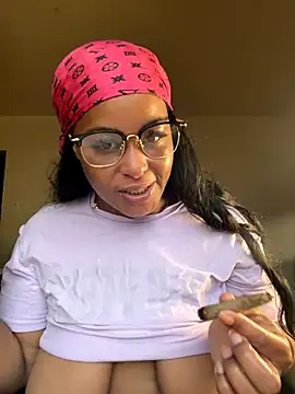 Snapshot of yummy0322 chatting on October 2025 12:50:02 PM yummy0322 online show from October 2025 12:50:02 PM