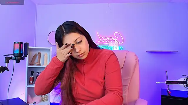 Aphriil   online show from October 2025 12:15:02 PM