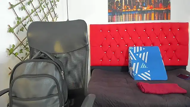 carolinacrus01 online show from October 2025 02:40:01 PM