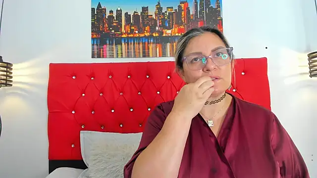 carolinacrus01 online show from March 2026 04:25:01 PM