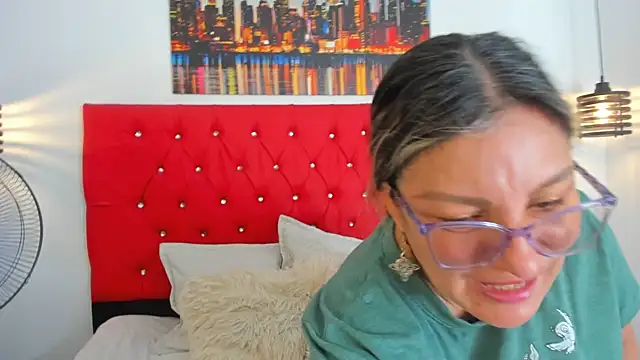 carolinacrus01 online show from March 2026 02:56:01 PM