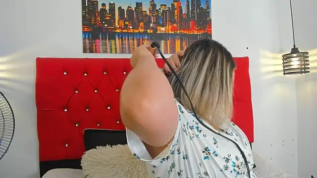 carolinacrus01 online show from March 2026 03:18:02 PM