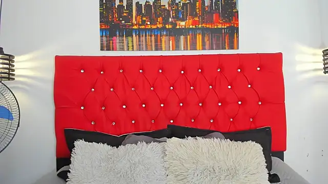 carolinacrus01 online show from March 2026 03:51:01 PM