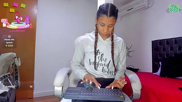 ivi lopez online show from October 2025 12:03:01 PM