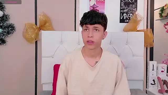 Axel  Evans online show from December 2025 12:12:01 PM