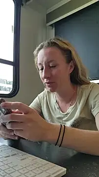 bmorganne420 online show from February 2026 07:07:01 PM