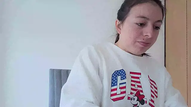 MiaKimky online show from October 2025 04:37:01 PM