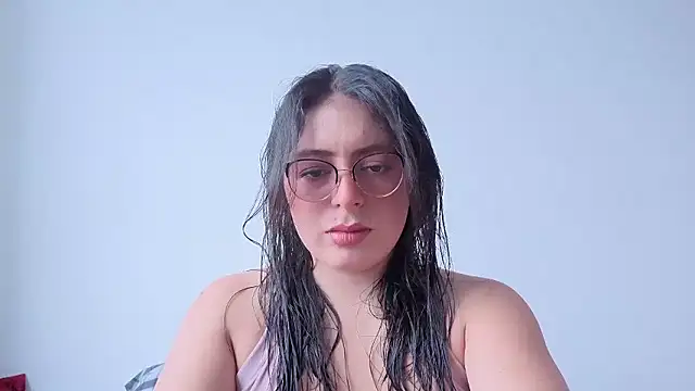 MiaKimky online show from January 2026 03:58:02 PM